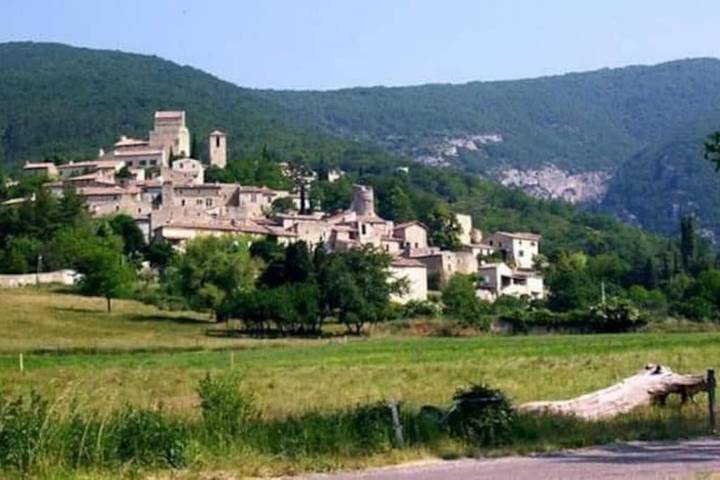 Location de vacances pour 15 personnes, avec jardin et piscine à Le Poët-Laval - 4