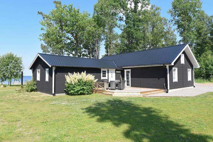 Feriehus for 8 personer, med terrasse - 1