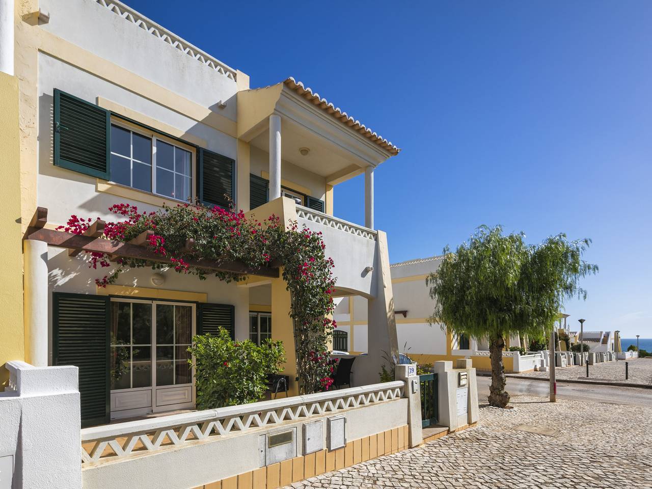 Beachfront house - 4 guests in Lagoa, Faro District