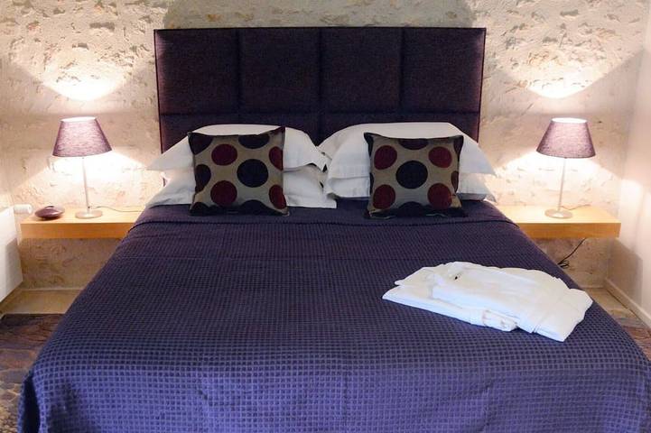 Gîte pour 4 personnes, avec Terrasse ainsi que Jardin et Piscine à Pontlevoy - 2