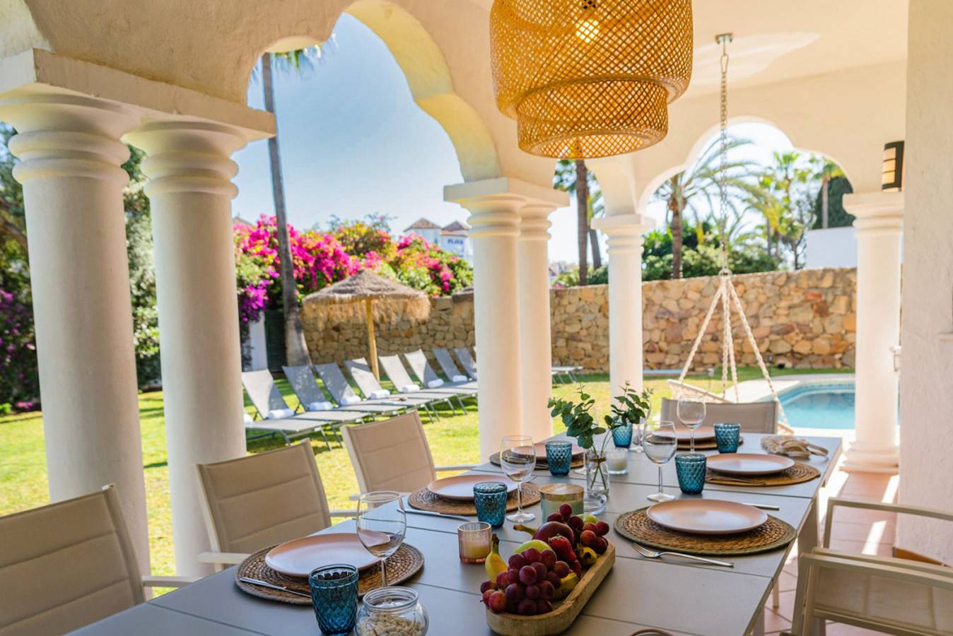Superb villa with Heated Pool for families and friends in Marbella West, Marbella