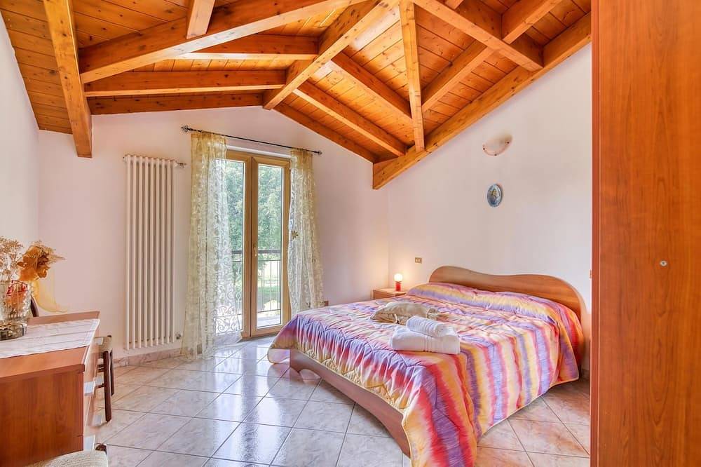 Ganze Wohnung, Casa Maddalena Private Beach, Cadrezzate con Osmate, Italy in Cadrezzate con Osmate, Lago Maggiore (Lombardei)