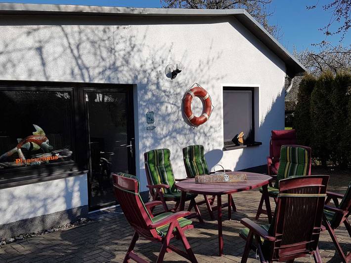 Ferienhaus für 7 Personen, mit Terrasse und Garten in Parchtitz