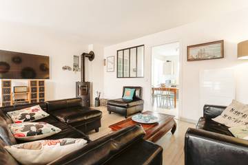 Vacation Rental for 8 Guests in Le Bois-Plage-en-Ré, Côte des Fleurs, Picture 3