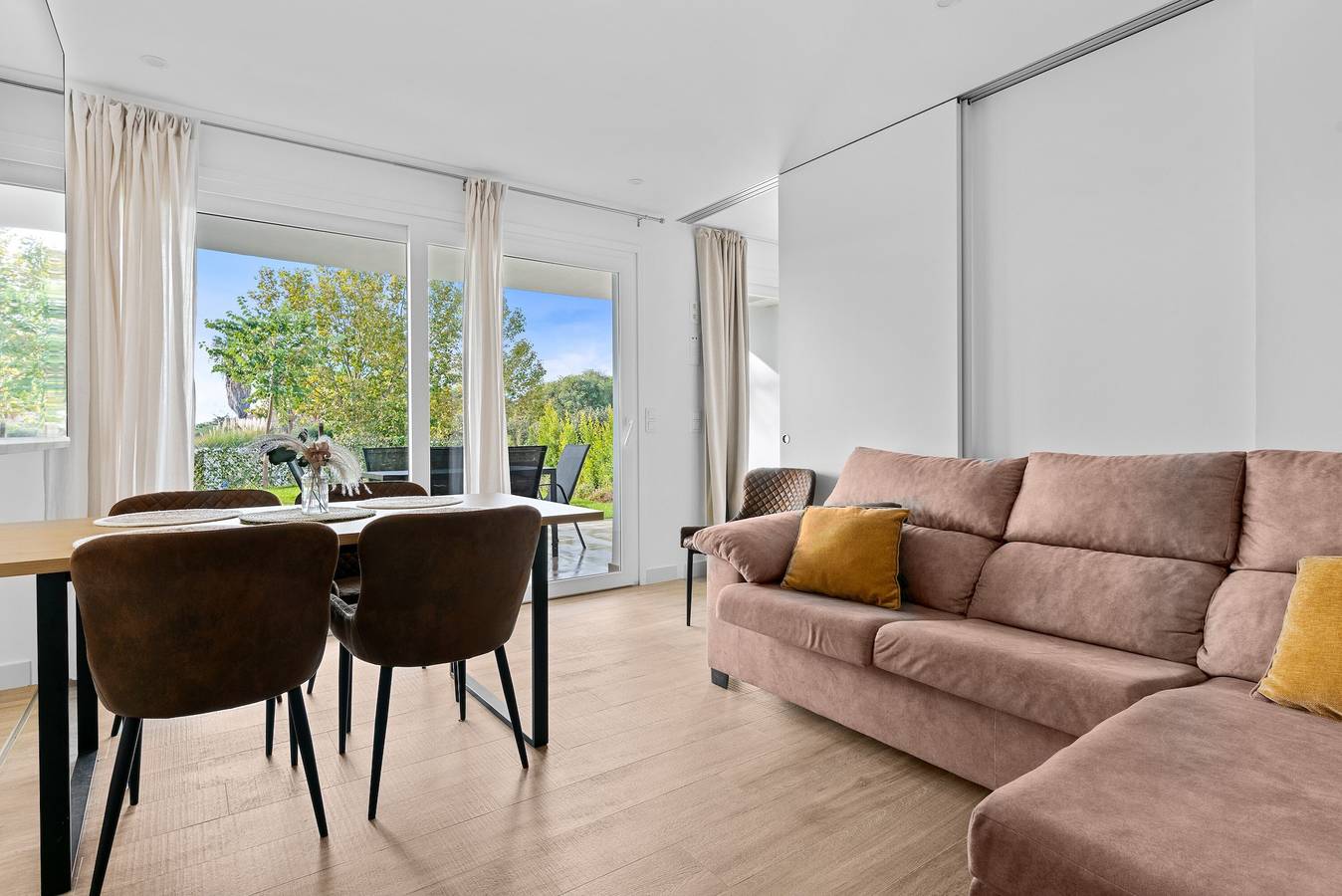 Appartement entier, Appartement 'Alcazaba Lagoon Luxury Retreat' avec jardin privé de 70 m² et piscine commune in Alcazaba Lagoon, Casares