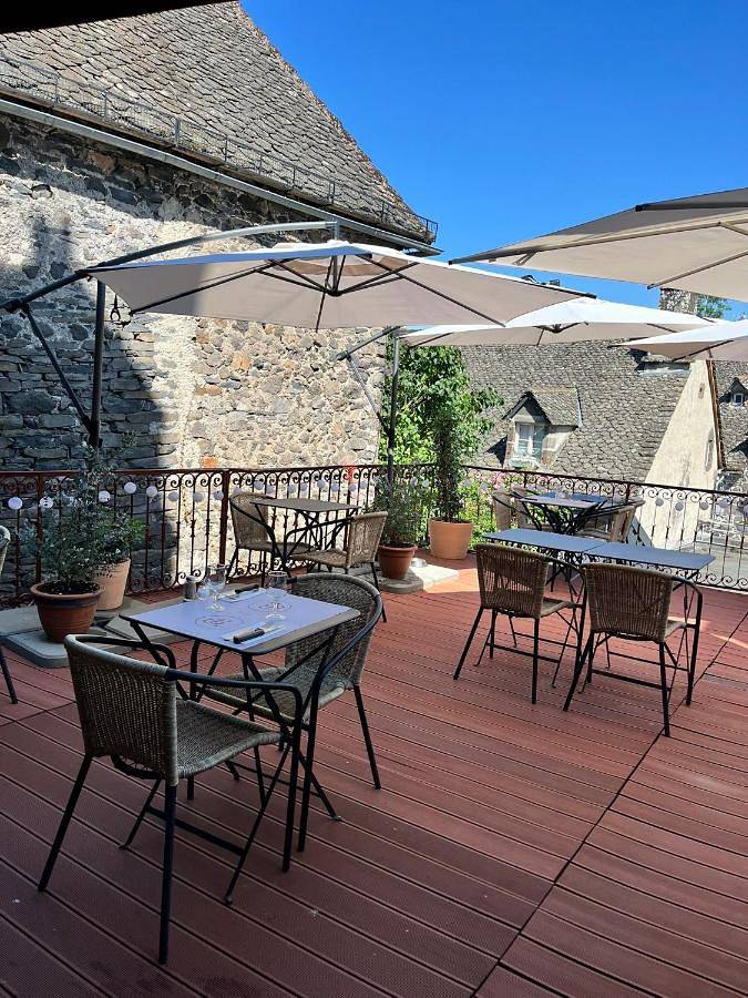 Hôtel pour 2 personnes, avec terrasse, animaux acceptés à Salers (Cantal) - 4