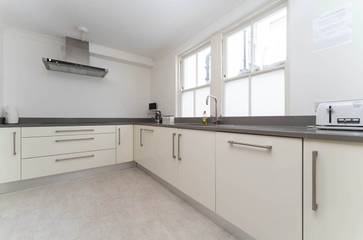 Beach House for 14 People in Brighton, Sussex, Photo 4