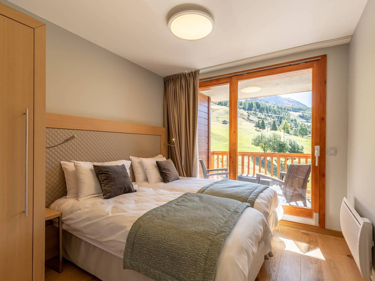 Ganze Wohnung, 4-Zimmer-Duplex mit Pool, Spa und Parkplatz in Arcs 1800 in Arc 1800, Bourg-Saint-Maurice