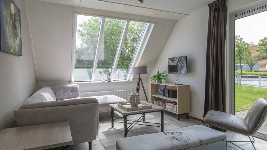 Ferienhaus für 4 Personen, mit Balkon/Terrasse und Terrasse sowie Garten und Sauna in Scharendijke - 2