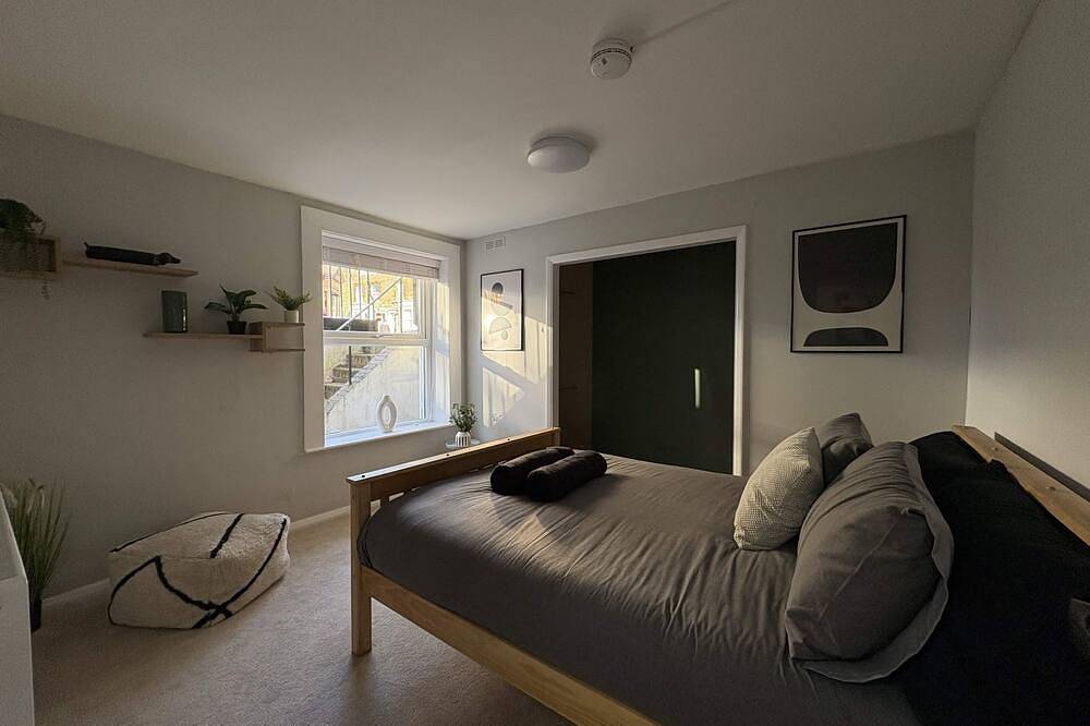 Ganze Wohnung, Apartment-Eigenes Badezimmer-Gartenblick in Botany Bay, Kent