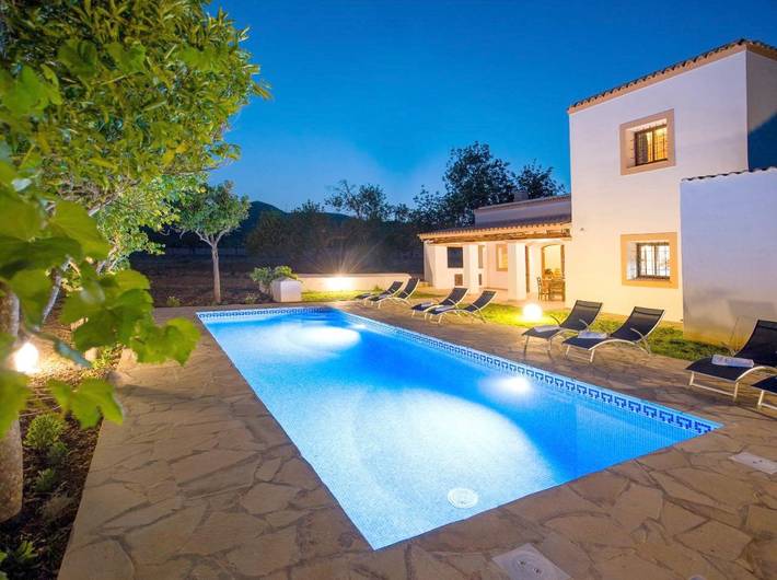 Location de vacances pour 8 personnes, avec piscine et jardin à Santa Gertrudis de Fruitera - 2