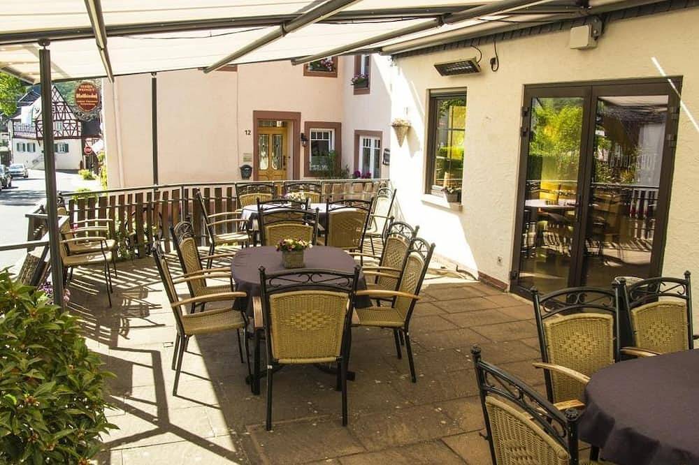 Double room-Eg (wheelchair accessible) - Ferienweingut Matthiashof in Wintrich, Bernkastel-Kues region