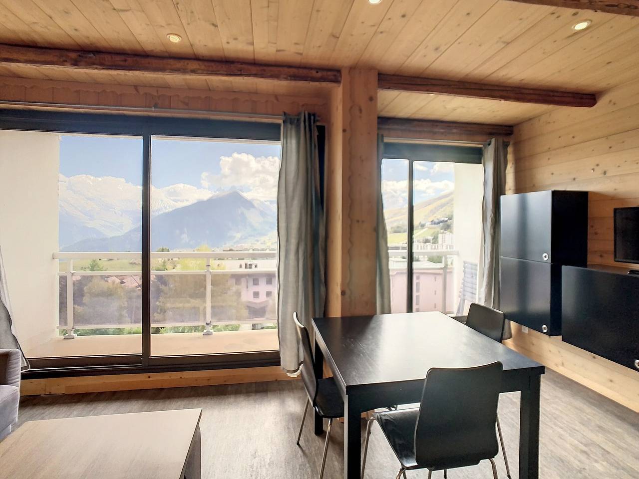 Studio entier, Appartement rénové 4 pers, montagne, accès skis aux pieds in La Toussuire, Fontcouverte-la-Toussuire