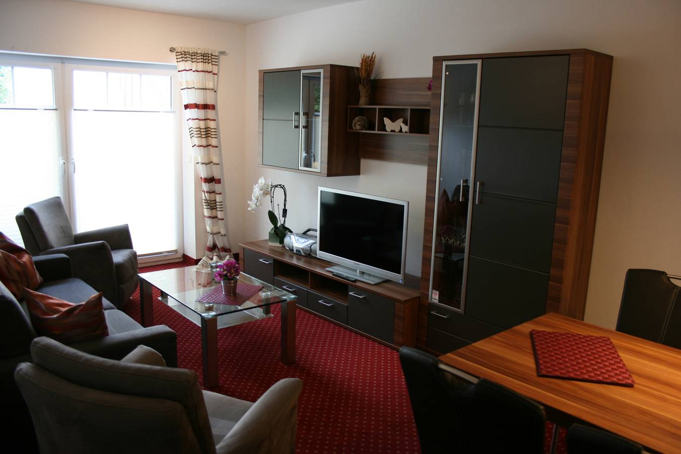 Ganze Wohnung, Ferienwohnung 'Appartment Sarina 1' mit Bergblick, privater Terrasse und Wi-Fi in Willingen, die Mittelgebirge