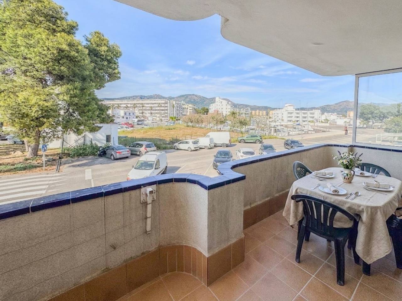 Entire apartment, Holiday apartment for 6 people with terrace in Santa Margarida, Roses