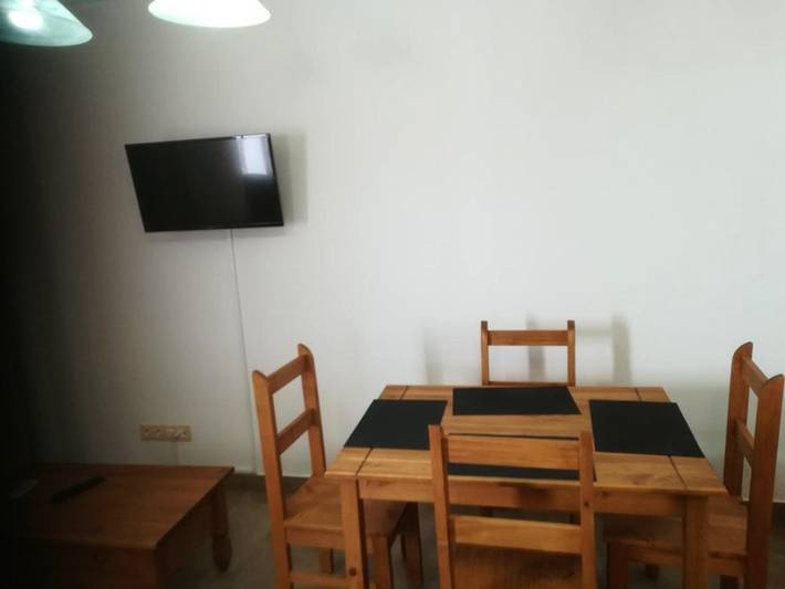 Apartamento de vacaciones para 4 personas, con vistas además de terraza y jardín en Campo de Gibraltar - 2