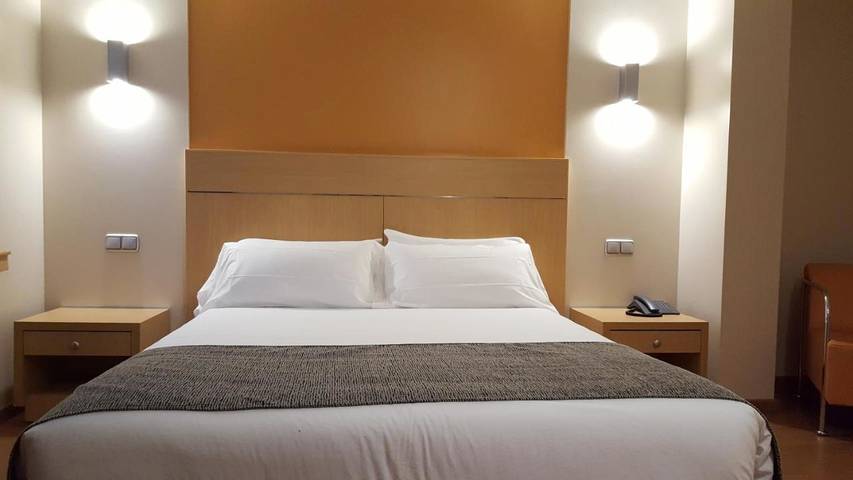 Hôtel pour 2 personnes, avec vue dans Escaldes-Engordany - 4