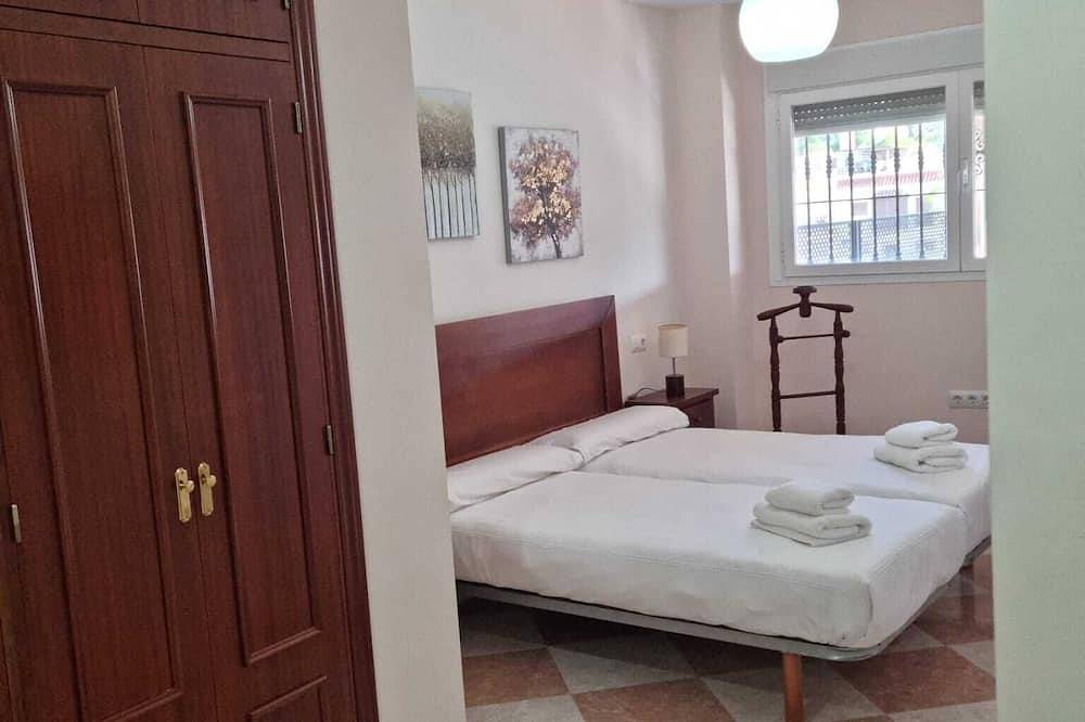 Appartamento intero, Spacious holiday apartment of 110m2, with 30m2 terrace Suitable for families in Arcos de la Frontera, Pueblos Blancos