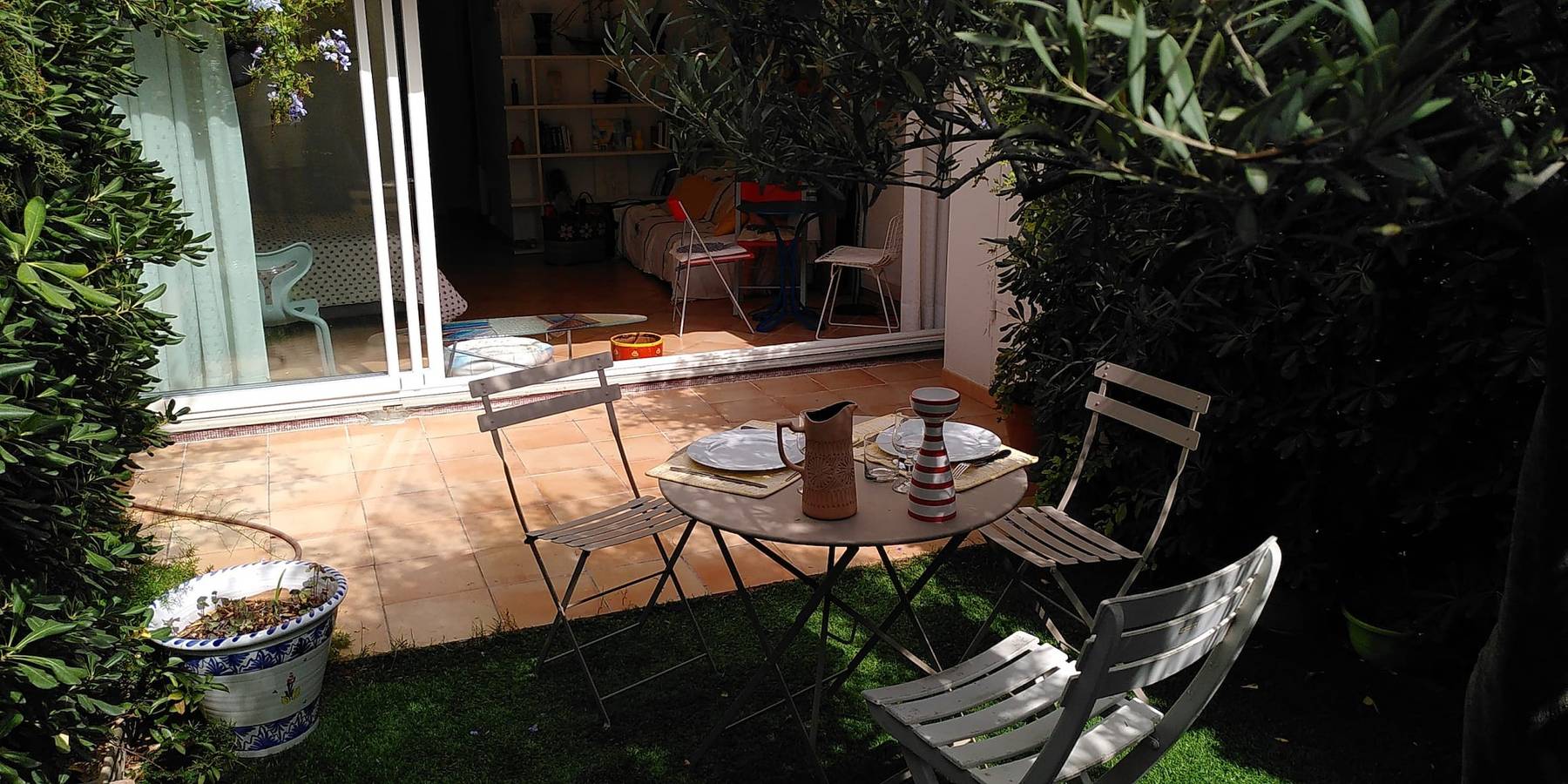 Studio entier, Joli T1 avec jardin en bord de mer in Saint-Laurent-du-Var, Côte méditerranéenne (France)