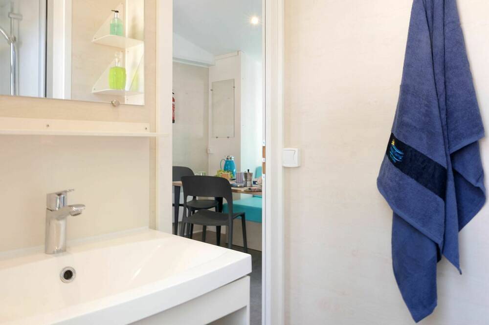 Herrliche Wohnung in einem Ferienhaus mit Klimaanlage,  W-Lan, Pool, Terrasse, Haustiere erlaubt in Lido ai Pioppi, Peschiera del Garda