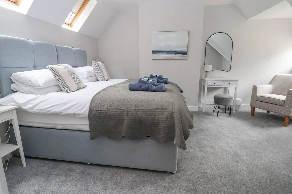 1 Golf Links Cottages, pet friendly, with a garden in Norley in Delamere, Cheshire West and Chester