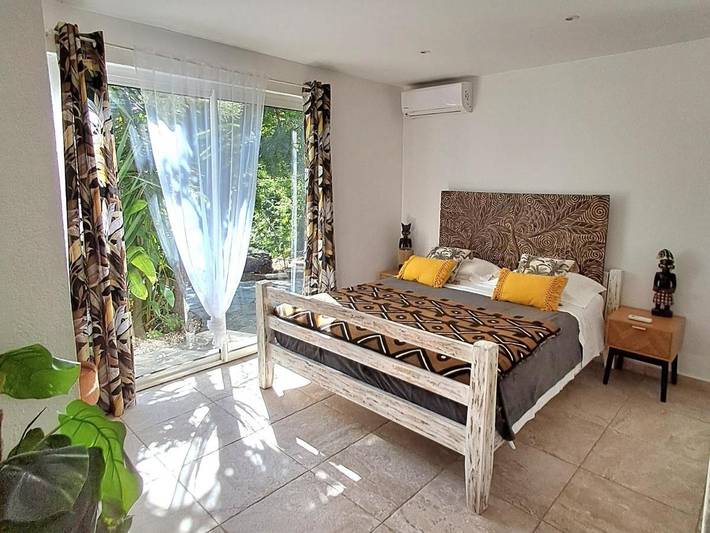 Chambre d’hôte pour 8 personnes, avec piscine ainsi que jardin et vue, animaux acceptés dans Saint Martin - 3