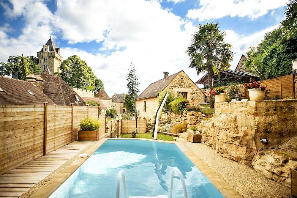 Die Terrassen von Montfort. Pool, In der Nähe von Sarlat in Vitrac, Périgord Noir