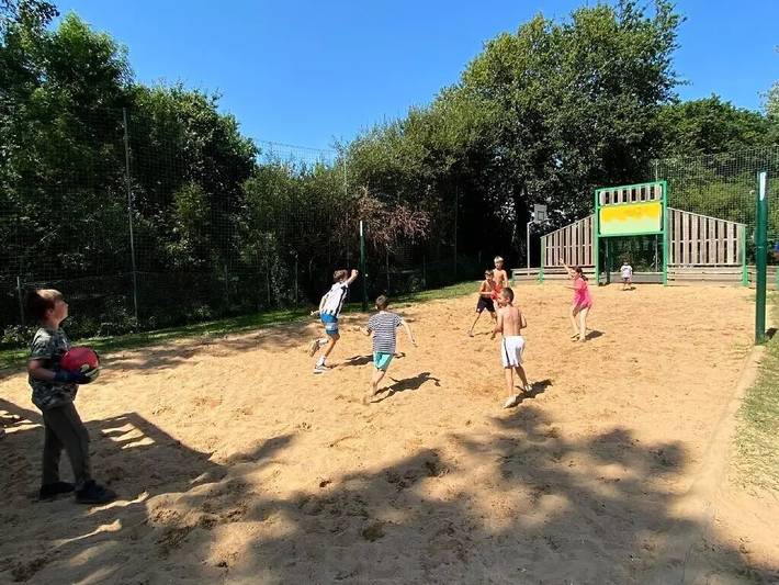 Camping pour 6 personnes, avec piscine et terrasse à Longeville-sur-Mer - 4