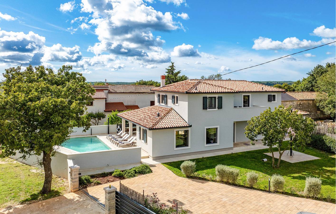 Geräumige 2-Zimmer-Wohnung mit Pool, WLAN und Parkplatz in der Nähe des Stadtzentrums von Kujici in Marčana, Südküste Istrien