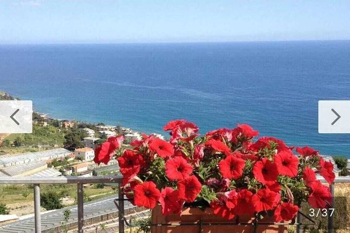 Ganze Wohnung, Villa Mont des Oliviers / Superior Vista Mare e Terrazza Privata in San Remo, Sanremo Gemeinde