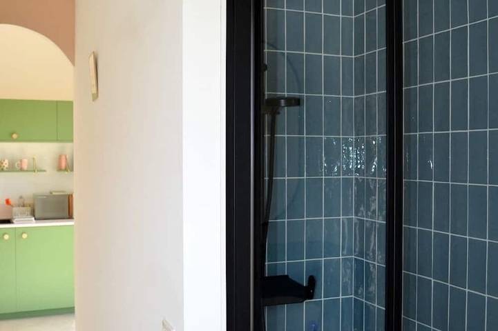 Location de vacances pour 4 personnes, avec Terrasse ainsi que Jardin et Piscine à Plonéour-Lanvern - 3