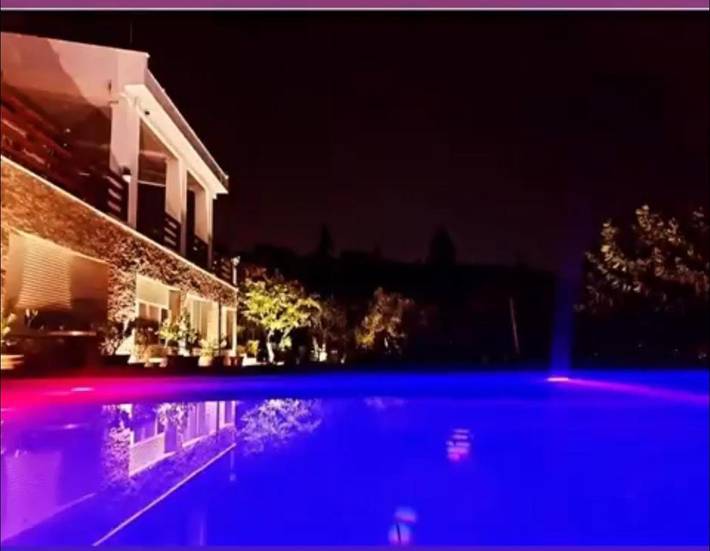 Villa para 20 pessoas, com jardim e jacuzzi e ainda varanda and piscina - 1