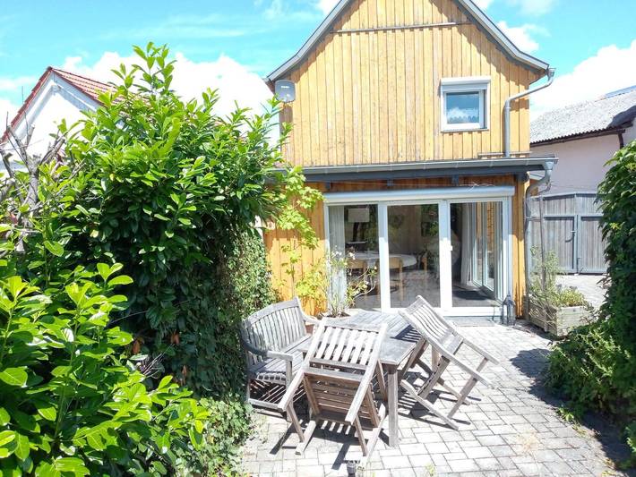 Ferienwohnung für 4 Personen, mit Balkon/Terrasse und Balkon sowie Terrasse und Garten in Rhön-Bayern