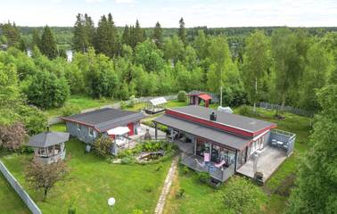 Gîte pour 6 personnes, avec jardin, animaux acceptés à Umea