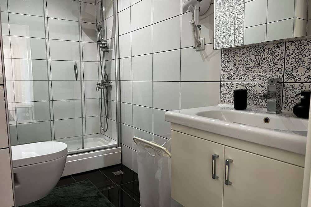 Entire apartment, Apartment in Complex with Pool and Great Location in Side, Manavgat