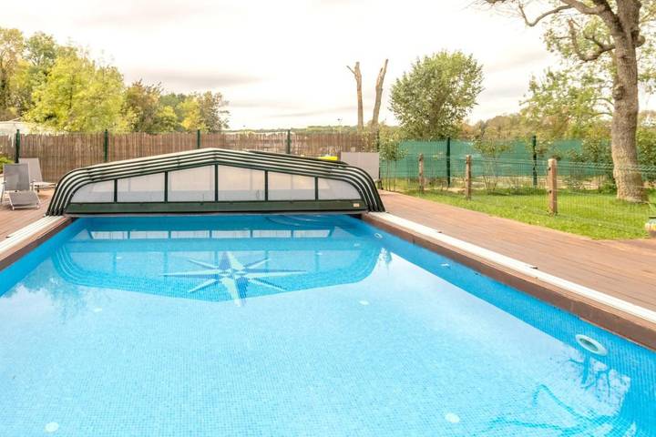 Casa rural para 8 personas, con Balcón y Terraza además de Jardín y Piscina en Riudellots de la Selva - 2