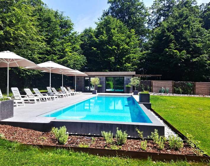 Gîte pour 4 personnes, avec piscine ainsi que vue et jardin dans Samrée - 2