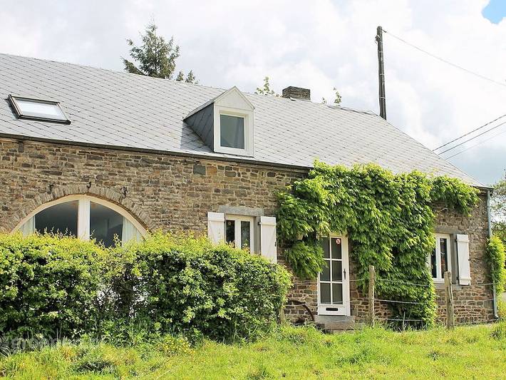 Gîte pour 14 personnes, avec balcon/terrasse et terrasse dans Chéoux