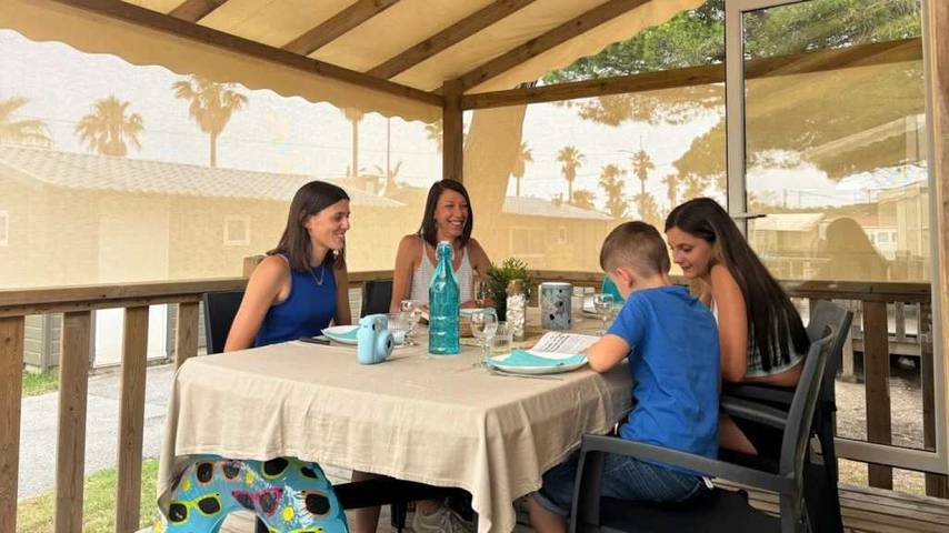 Wohnwagen für 6 Personen in Giens - 2