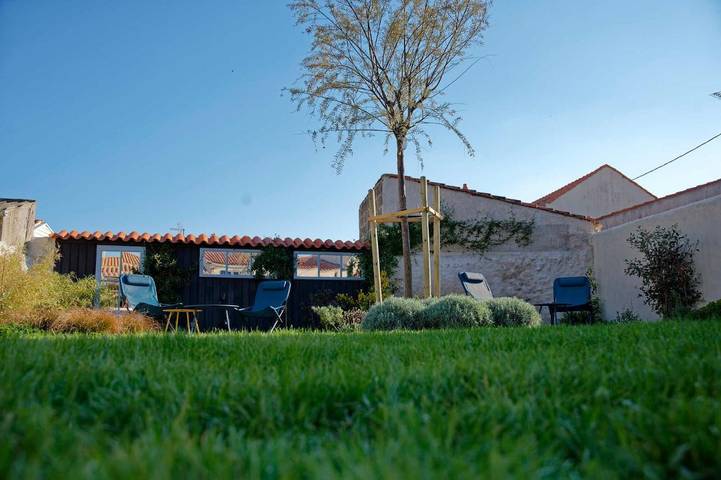 Location de vacances pour 2 personnes, avec jacuzzi et jardin à Port-des-Barques - 2