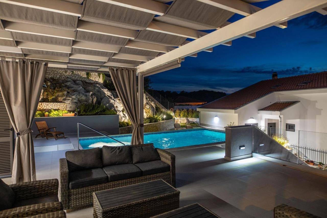 Three Bedroom Home in Peračko Blato, Dubrovnik-Neretva