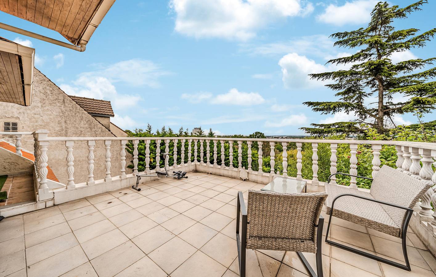 Apartamento Sunny Garden con Parking, WiFi, TV - Montmagny in Pierrefitte-sur-Seine, Sena-Saint Denis