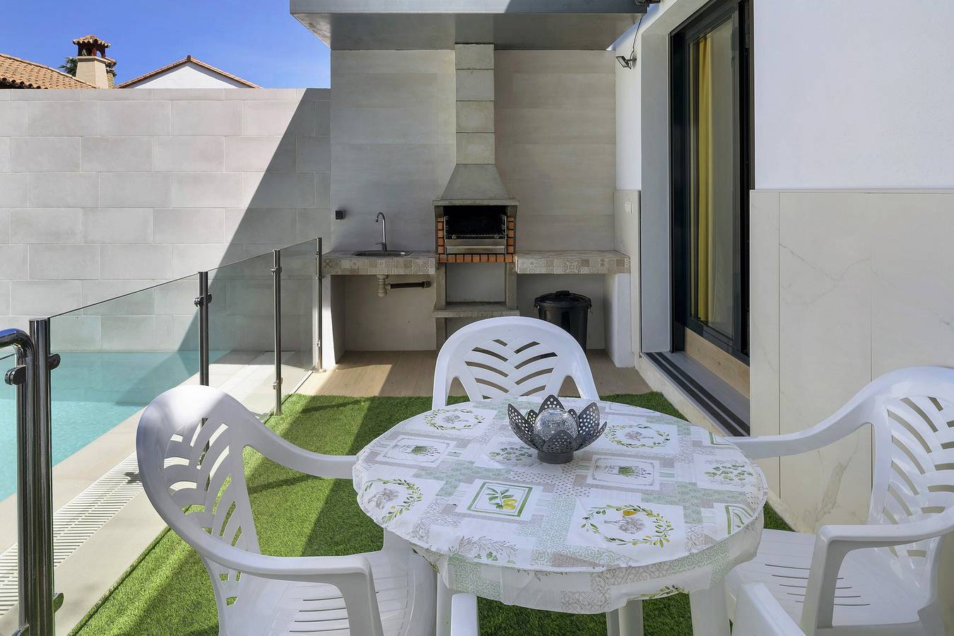Holiday Home 'Casas Las Arenas 3' with Private Saltwater Pool, Wi-Fi & Air Conditioning in Conil de la Frontera, Costa de la Luz