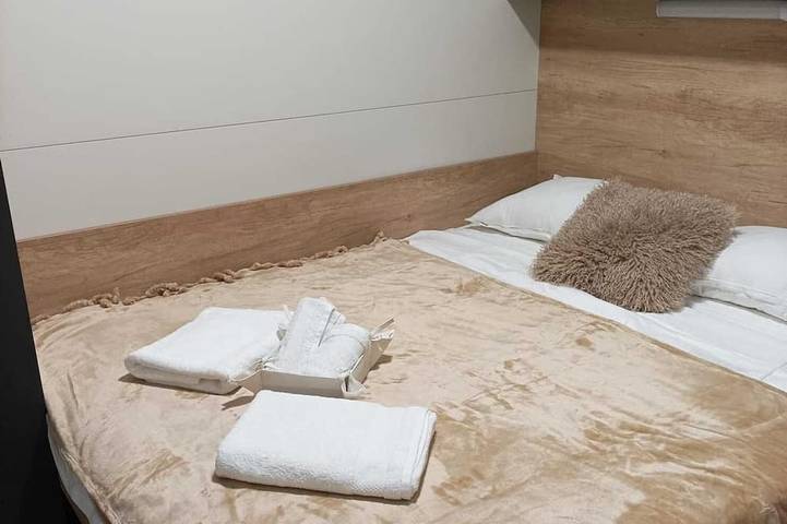 Camping pour 6 personnes, avec balcon et piscine à Pirovac - 2