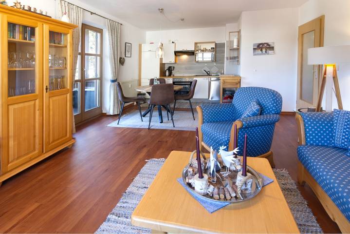 Ferienwohnung für 2 Personen, mit Balkon und Pool sowie Sauna