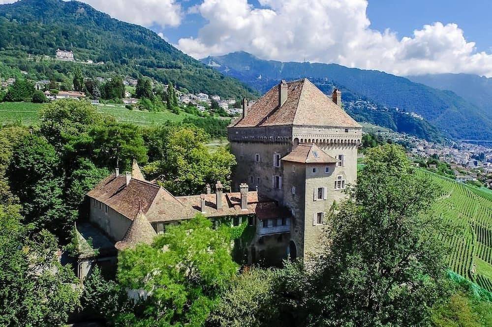 Appt 2 Bedroom - Château du Châtelard in Montreux, Genfer See
