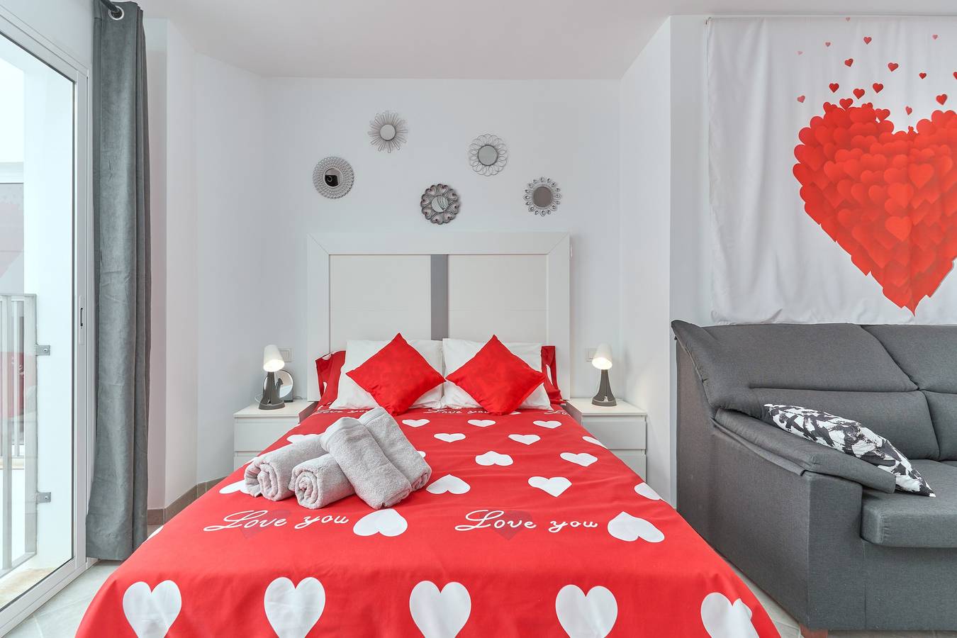 Entire studio, Studio Apartment "Nerja Boutique Beauty 204" with Shared Pool & Wi-Fi in Nerja Centre, Nerja
