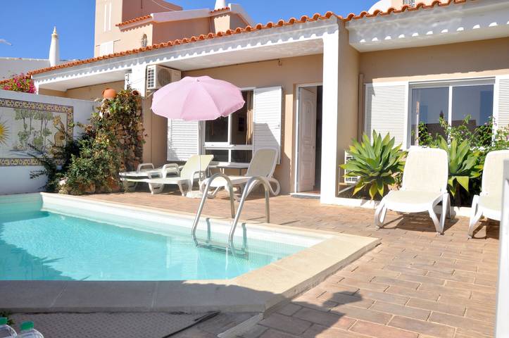 Villa for 6 people, with balcony/terrace in Quarteira