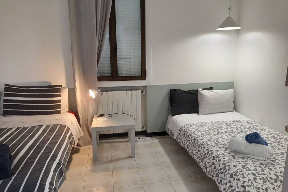 Appartamento intero, Casa Dori 6 letti, cucina, 2 bagni, terrazza. Ottima posizione,anche per aziende in Bergamo, Provincia di Bergamo