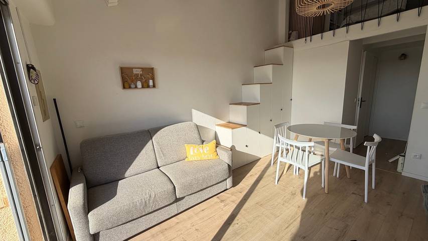 Entire studio, Studio Plage et Village: Sea View, Shared Pool, Air Conditioning in Le Barcarès, Côte d'Améthyste